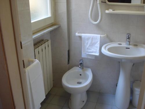 Hotel Ely - image 11
