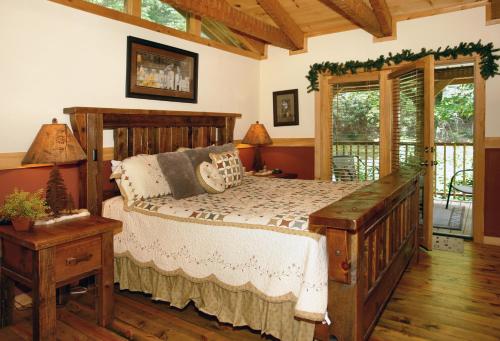 Serenity Creek Cabin - image 3