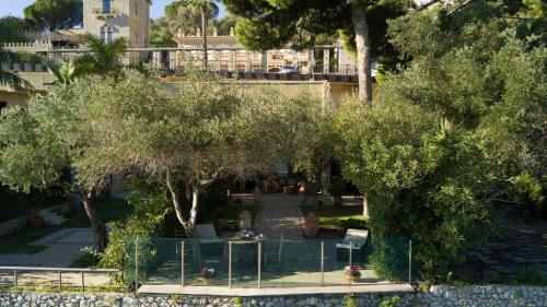 Deluxe Villa image 8
