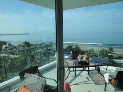 Apartment with Sea View image 3