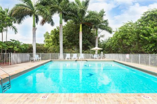 Days Inn by Wyndham Fort Lauderdale-Oakland Park Airport N