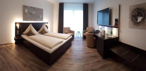 CampusHotel Room Type - Deluxe Double Room