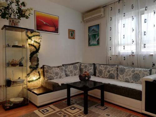 Apartment White Lily - image 6