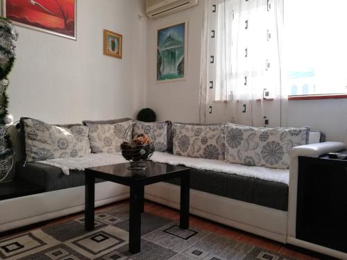 Apartment White Lily - main image