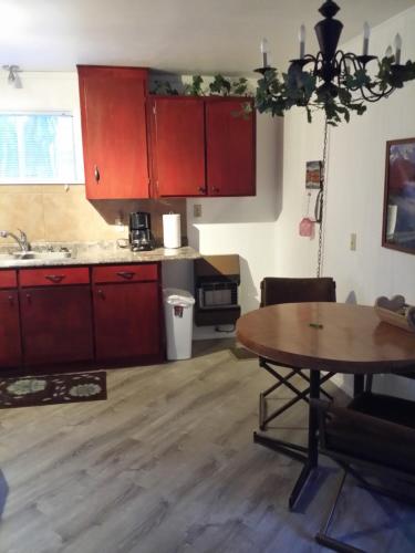 Facilities, Greer Point Trails End Cabins in Greer (AZ)