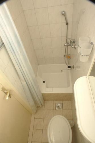 Apartments by the sea Omis - 2823 - image 7