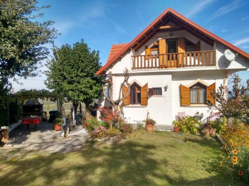 Villa Jiliana gîte à louer Áno Skotína