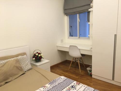 Nancy Thuy Tien Apartment 1312
