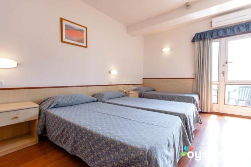 Hotel Castell Room Type - Triple Room with Lake View