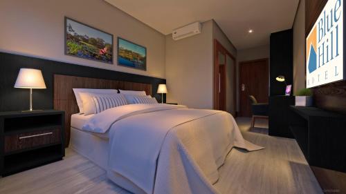 127284375 Blue Hill Hotel