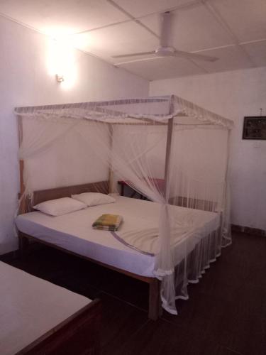 Triple Room with Balcony image 2