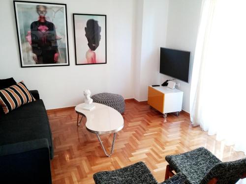 New stylish Kolonaki flat, Афины