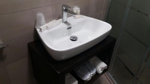 8room Hotel Located in Cibali, 8room hotel is a perfect starting point from which to explore Catania. Offering a variety of facilities and services, the property provides all you need for a good nights sleep. Se
