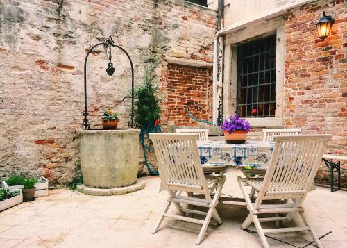 Ca’ Zora Apartments