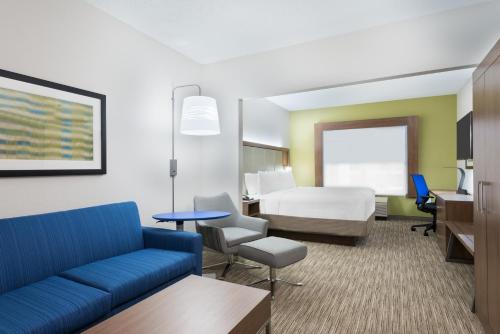 Holiday Inn Express & Suites - Columbus Airport East, an IHG Hotel