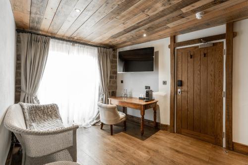 The Cow Dalbury - image 2