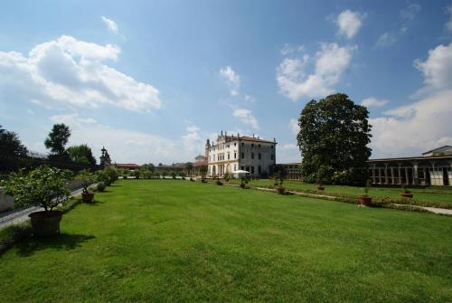 Villa Ghislanzoni
