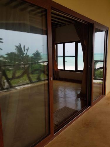 White Sands – Paje
