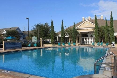 Beautiful 3 Bedroom Townhouse near Walt Disney World - image 32