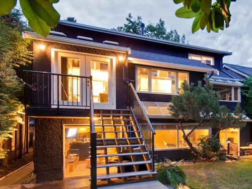 ทางเข้า, House On Dunbar B&B near โรเจอร์ส อารีนา