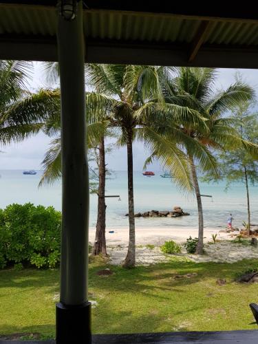 S Beach Resort in Koh Kood