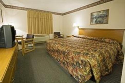 Americas Best Value Inn-Thief River Falls - image 9