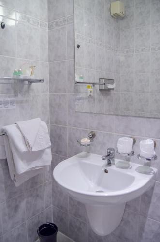 Hotel West - image 7