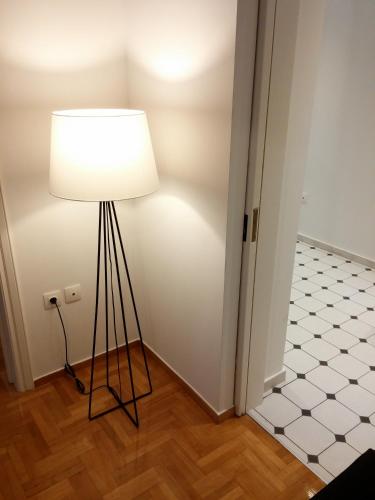 New stylish Kolonaki flat - image 4