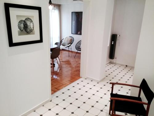 New stylish Kolonaki flat - image 2