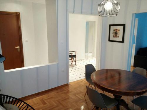 New stylish Kolonaki flat - image 3