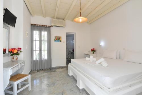 Surfing Beach Village Paros - image 7