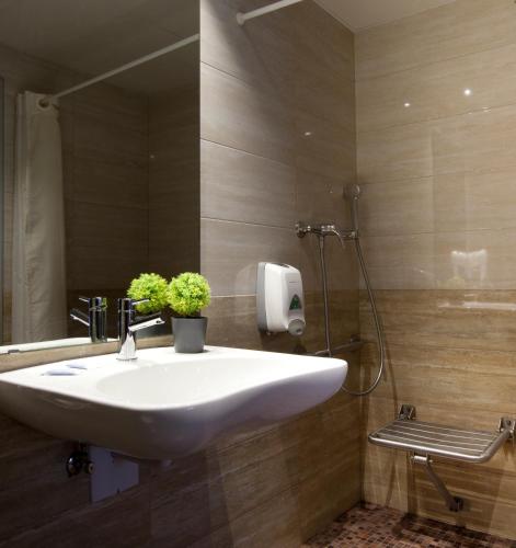 Hostal Barcelona - image 6