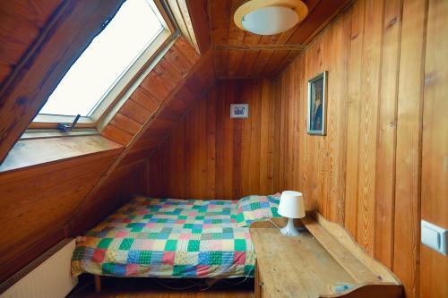 1 twin bed