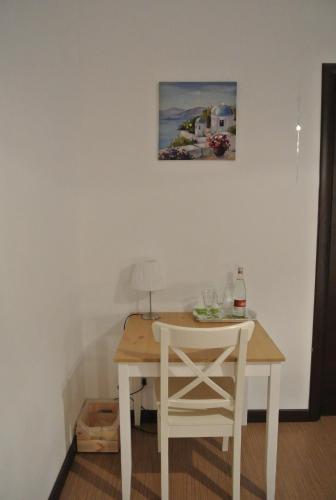 Double Room with Balcony image 10