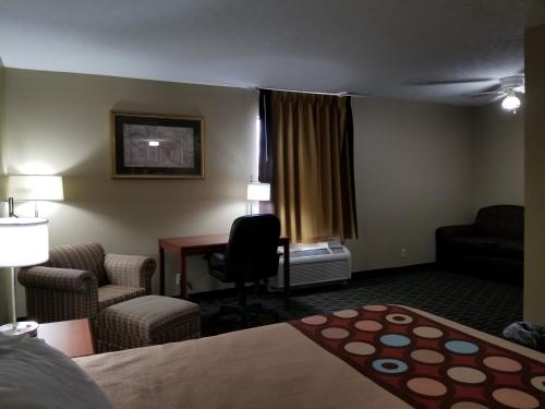 Super 8 by Wyndham Bellefontaine - image 2