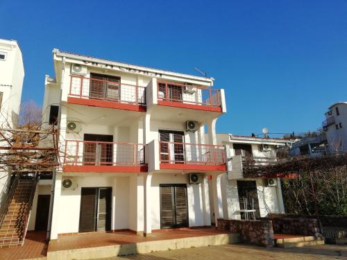 Tampilan eksterior, Guesthouse Obala in Sutomore