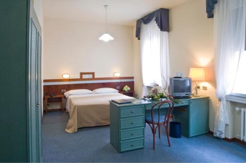 Hotel Centrale Byron in Равенна