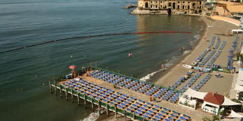 Napoli Lungomare Caracciolo Mon Amour - image 9