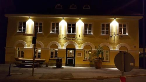 Der Heurige im Gasthaus zum Löwen - Hotel - Freising