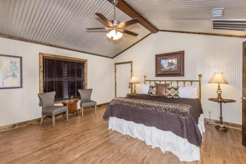 Vineyard Trail Cottages- Adults Only