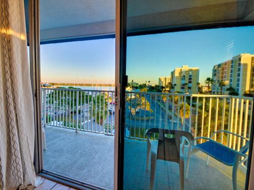 Bayside Condos 29 City and bay views 659 thumb 4