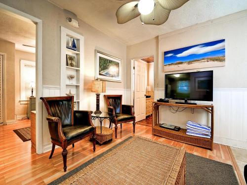 Palm Place 3 - Buccaneer Palm Beach getaway 622 in Clearwater Beach, USA