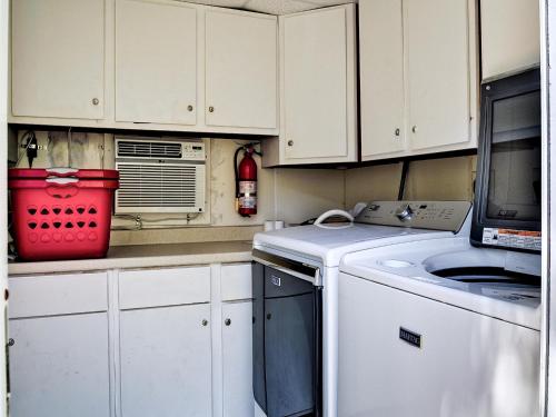 Palm Place 1 - Sabal Palm Beach getaway 624 - image 7