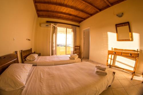Vagia Beach Apartments - image 3