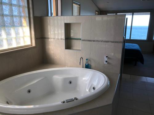 Bathroom, OceanScape Luxury Beachfront Villas in Scotts Head