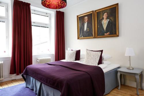 Twin Room with Private Bathroom