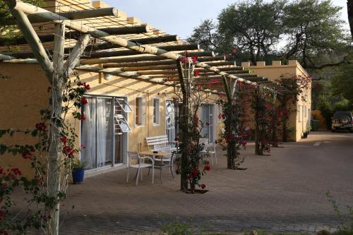 Capbon Guesthouse - image 3