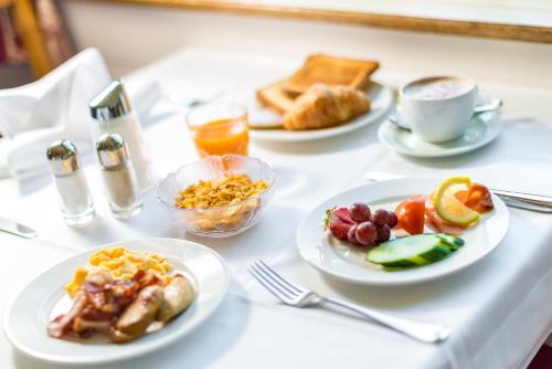 Grand Hotel Europe - image 7