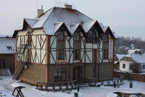 Ieeja, Shelter Hotel & Restaurant in Kolodežno