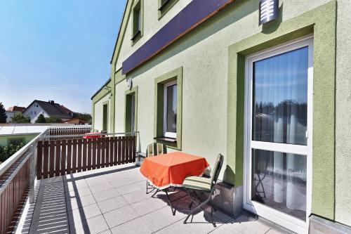 One-Bedroom Apartment with Balcony